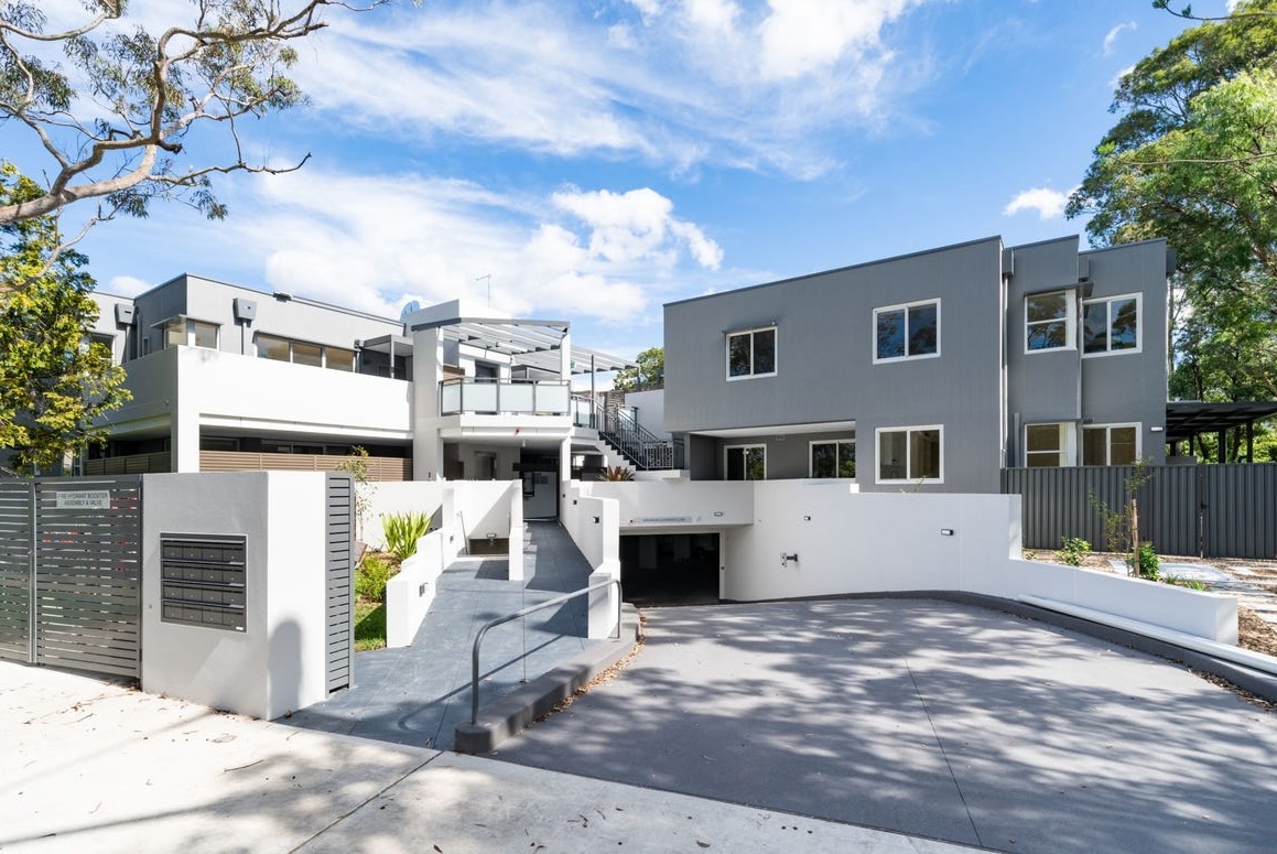 thumbnail image of 4/404 Mona Vale Road ST IVES